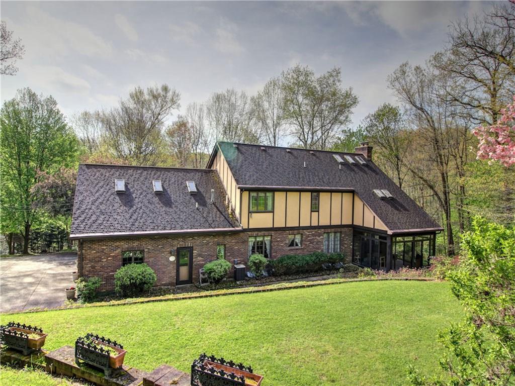 Watch the colors of the seasons change from your own back yard!