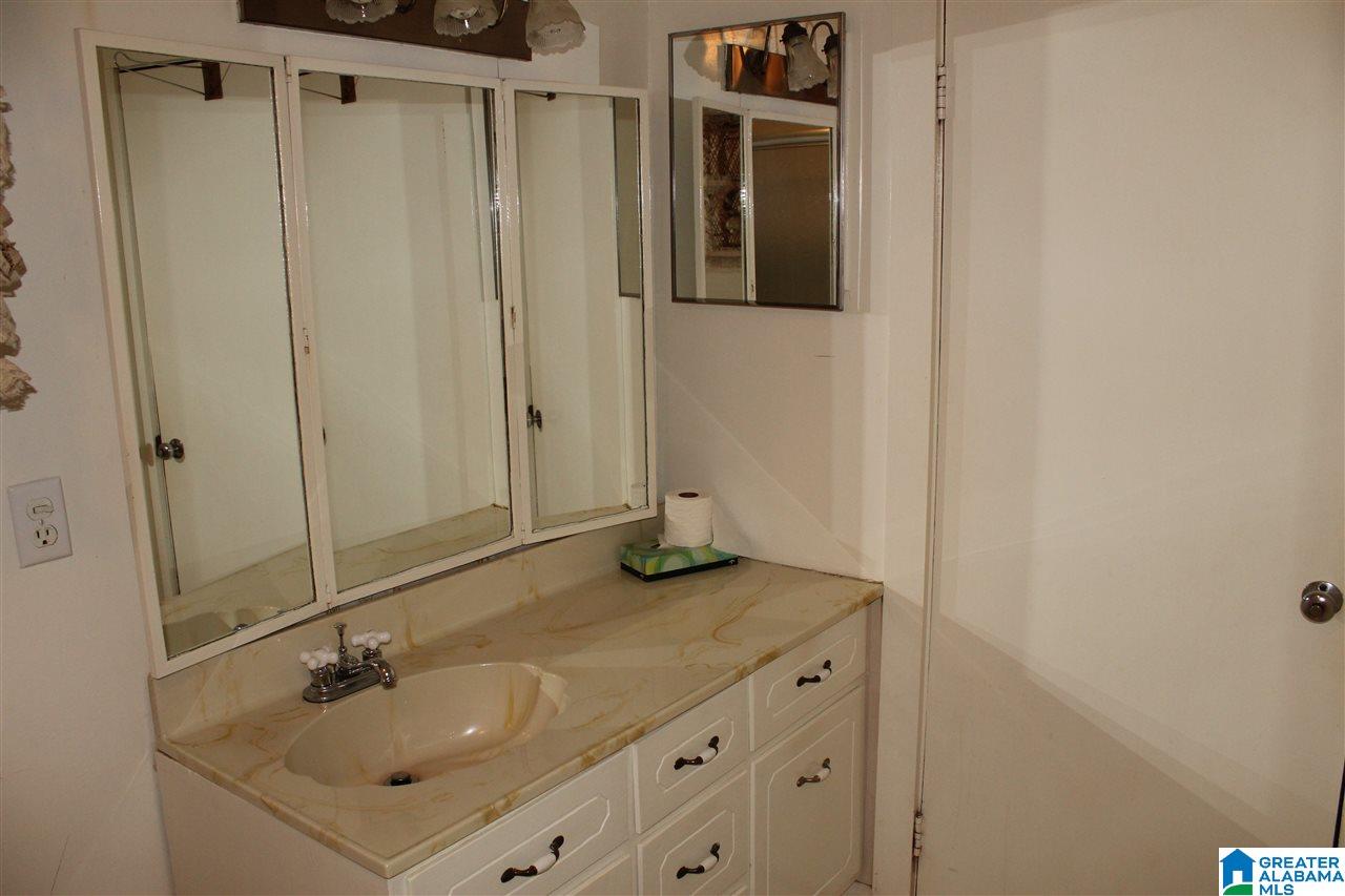 2610 Roy Webb Road Jacksonville, AL 36265 - Photo 16 of 39
