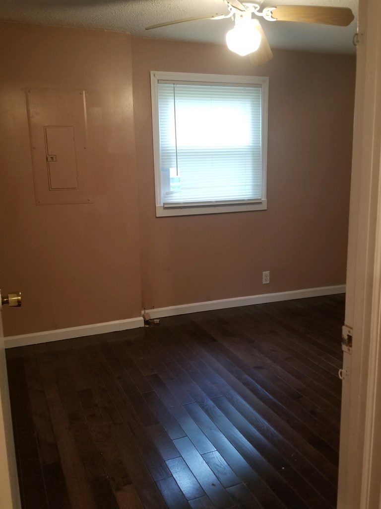 1877 Collins Road Southeast Dalton, GA 30721 - Photo 7 of 9 Gallery Image 7