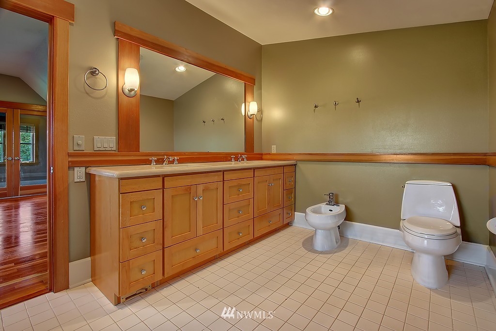 1015 North 42nd Street Seattle, WA 98103 - Photo 20 of 23