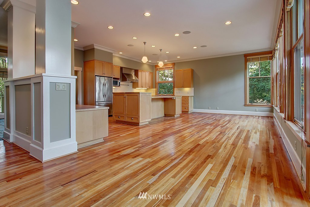 1015 North 42nd Street Seattle, WA 98103 - Photo 6 of 23
