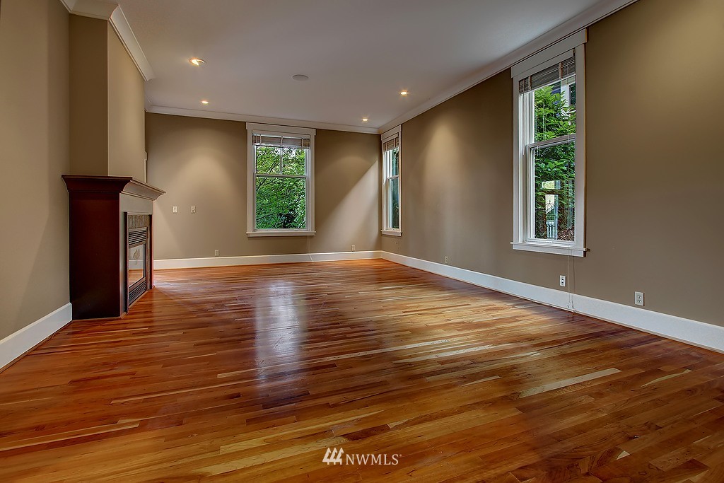 1015 North 42nd Street Seattle, WA 98103 - Photo 8 of 23