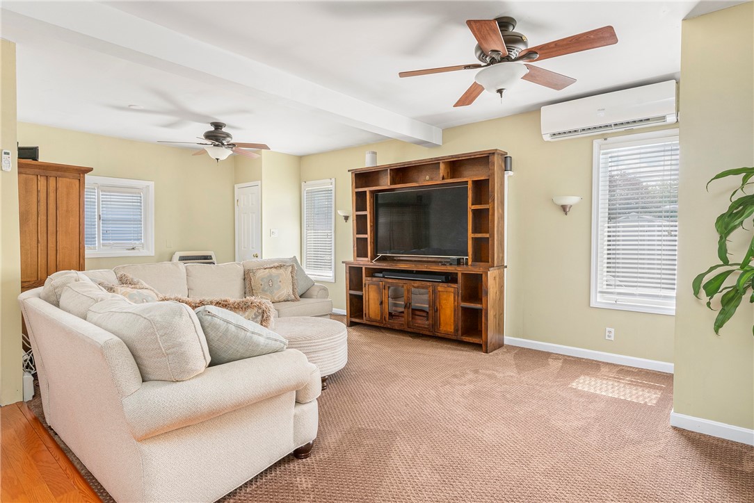 55 Whippoorwill Road Warwick, RI 02888 - Photo 13 of 33