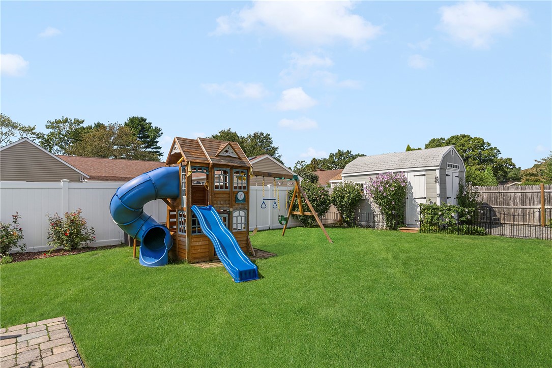 55 Whippoorwill Road Warwick, RI 02888 - Photo 30 of 33