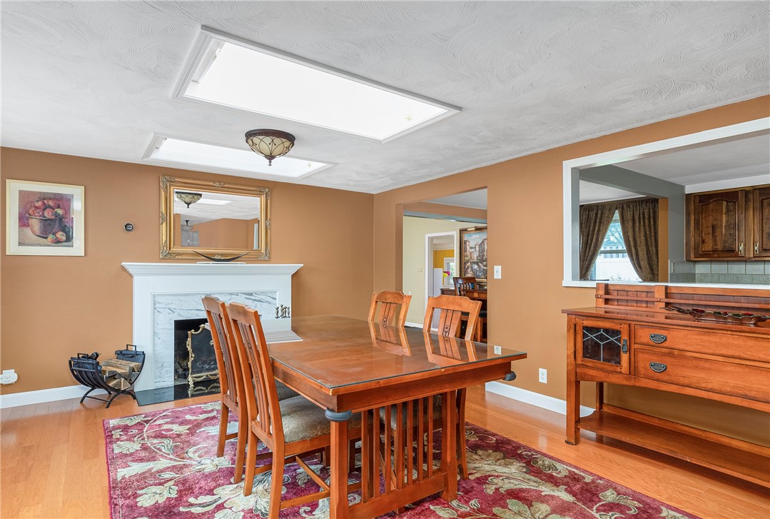 55 Whippoorwill Road Warwick, RI 02888 - Photo 5 of 33