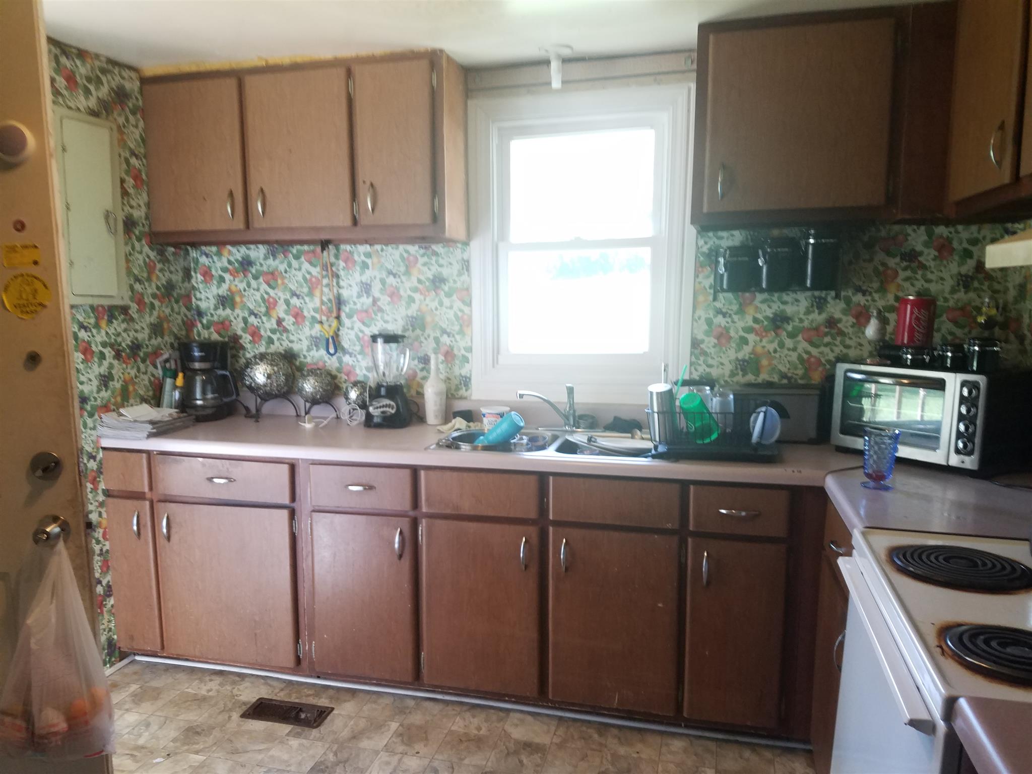 319 Manzano Road Madison, TN 37115 - Photo 5 of 12 Great size kitchen