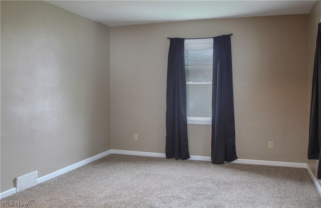386 Creed Street Struthers, OH 44471 - Photo 5 of 14 Gallery Image 5