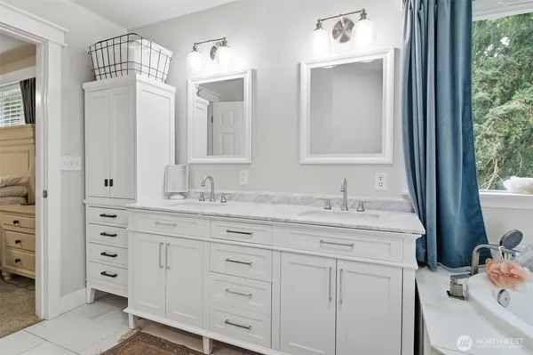 $649,950 | 3116 289th Street South, Roy, WA 98580