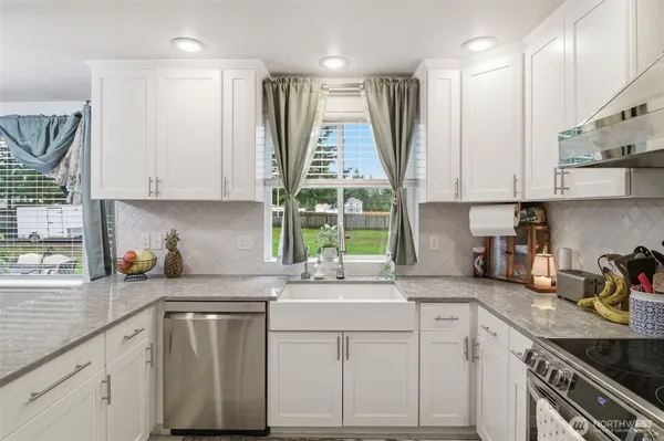 $649,950 | 3116 289th Street South, Roy, WA 98580