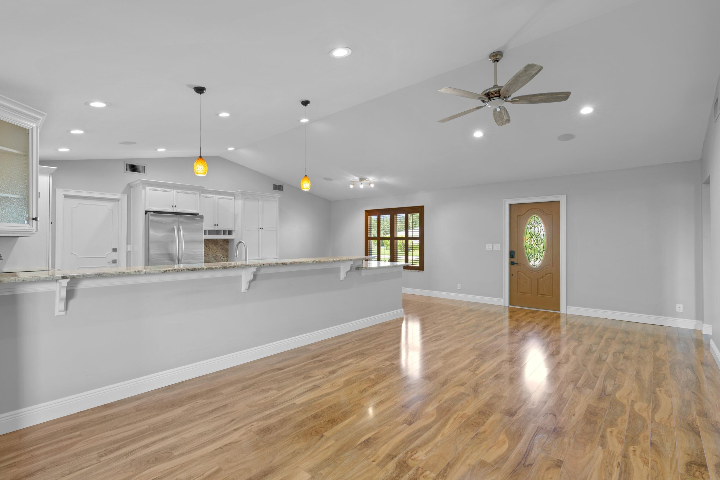 18312 Southeast Eagle Lane Jupiter, FL 33469 - Photo 2 of 17 DSC04854.jpg-SMALL