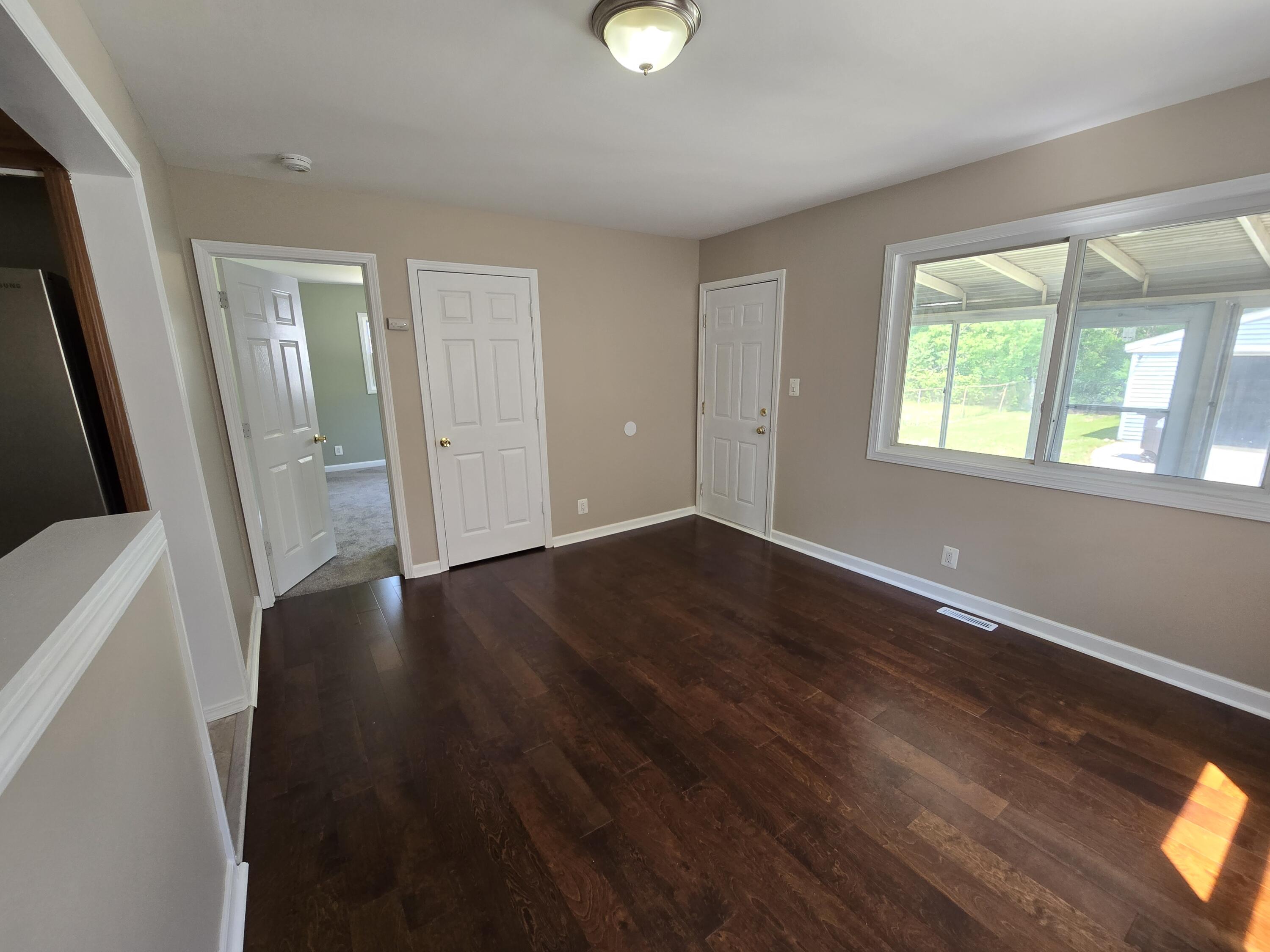 6085 Roosevelt Street Taylor, MI 48180 - Photo 11 of 34 20240516_150508