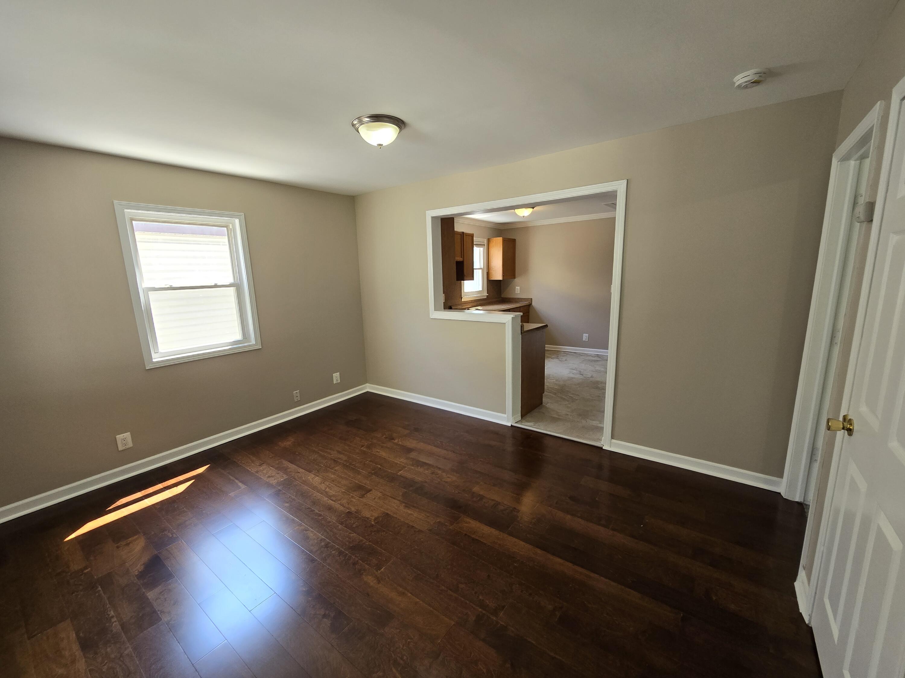 6085 Roosevelt Street Taylor, MI 48180 - Photo 17 of 34 20240516_150617