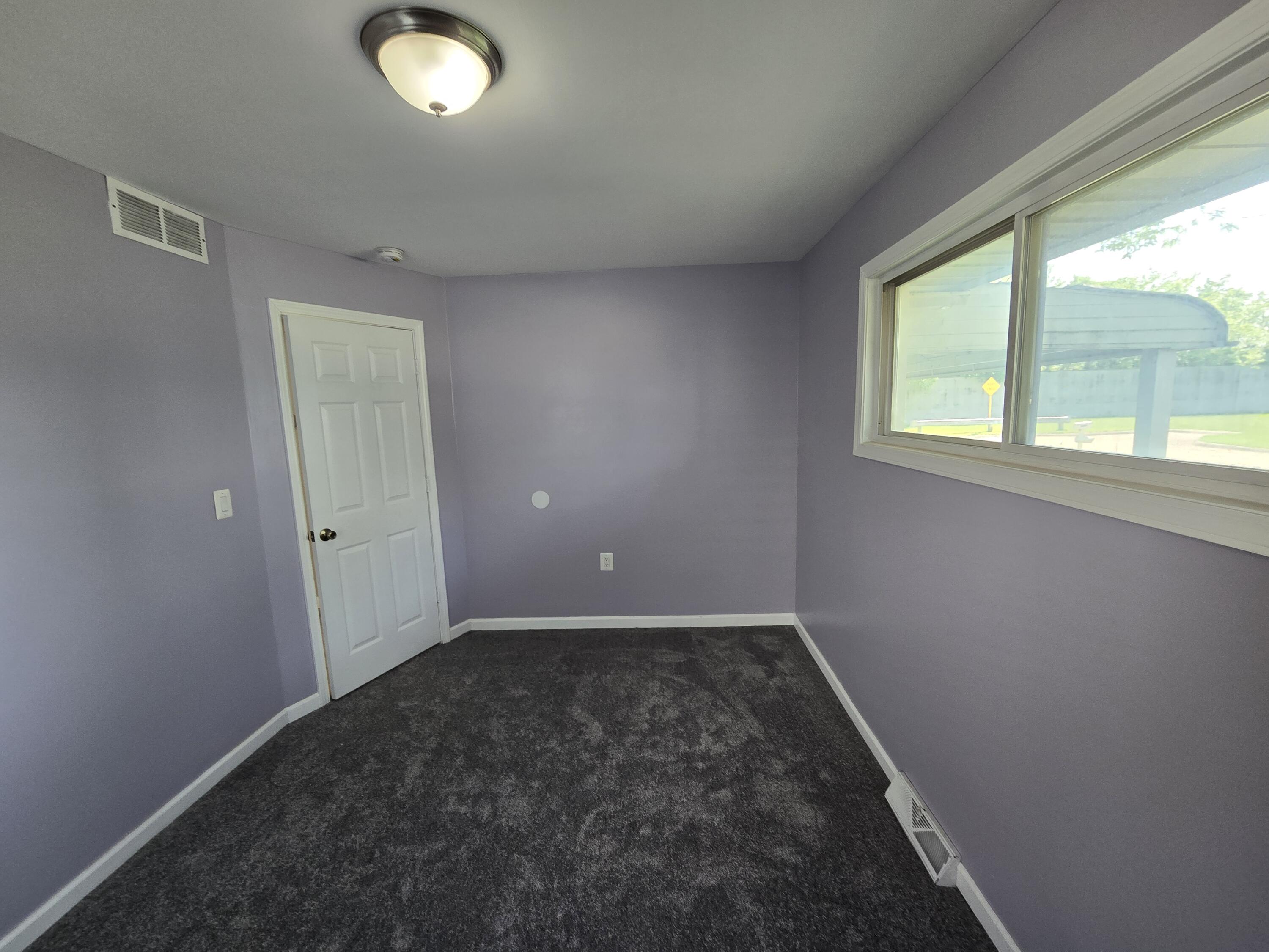 6085 Roosevelt Street Taylor, MI 48180 - Photo 23 of 34 20240516_150716