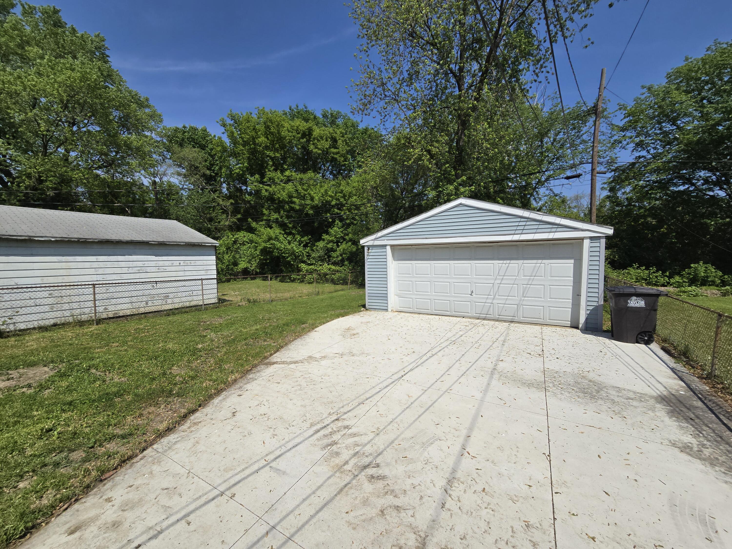 6085 Roosevelt Street Taylor, MI 48180 - Photo 33 of 34 20240516_151111