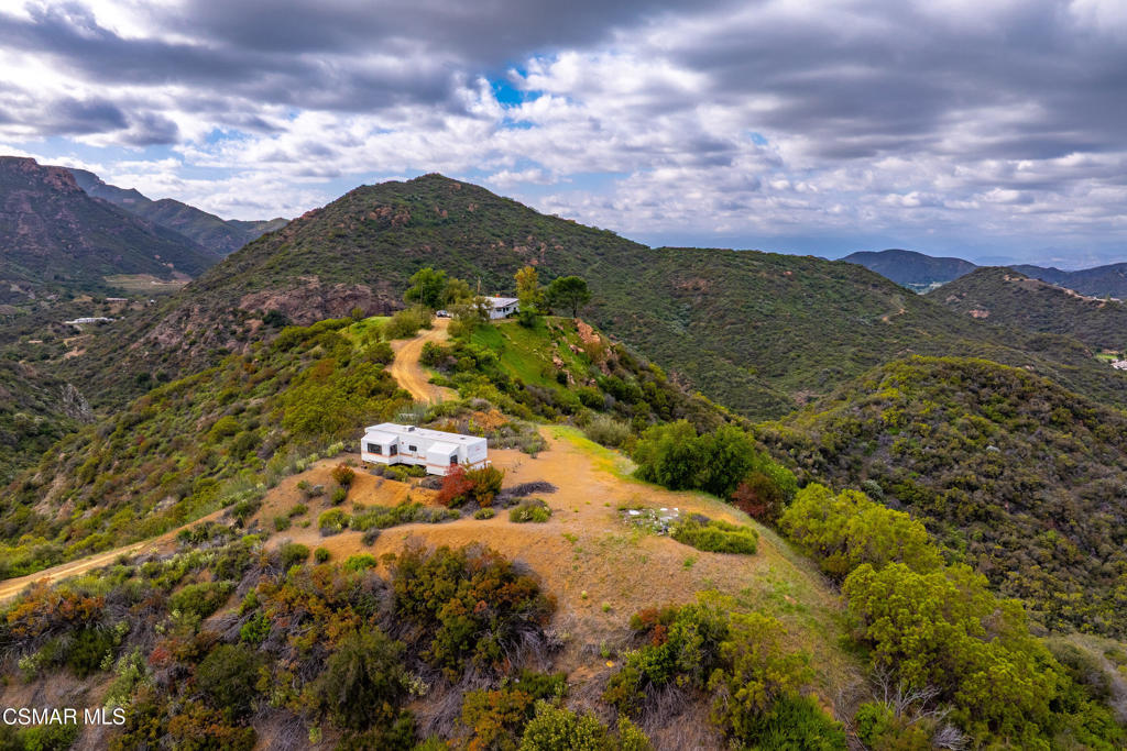 102 West Carlisle Road Thousand Oaks, CA 91361 - Photo 47 of 55