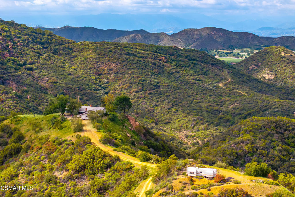 102 West Carlisle Road Thousand Oaks, CA 91361 - Photo 53 of 55