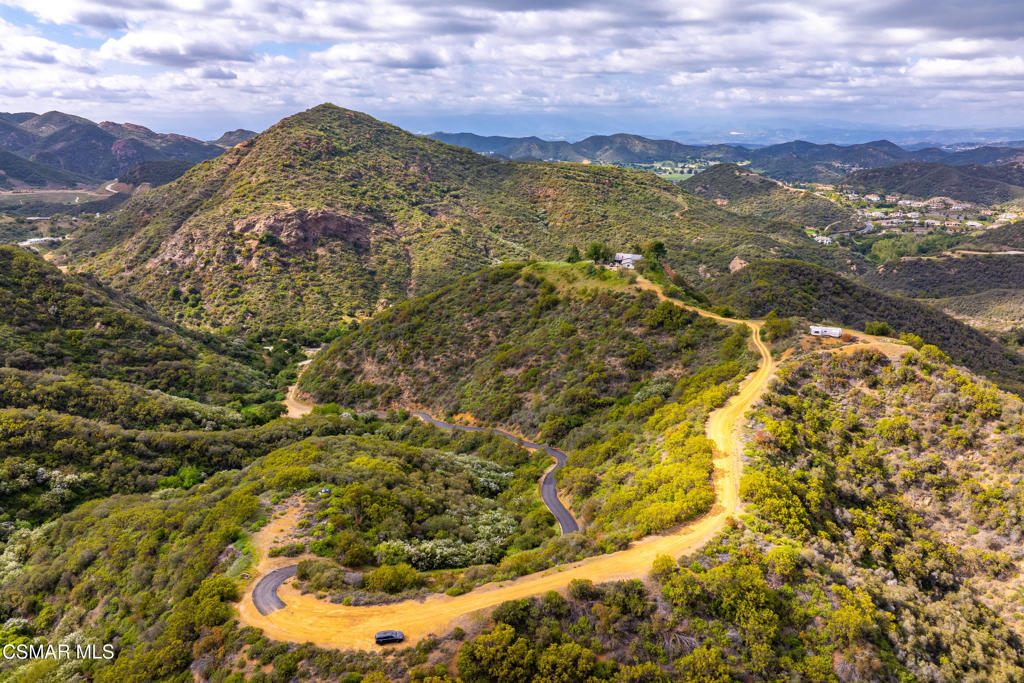102 West Carlisle Road Thousand Oaks, CA 91361 - Photo 54 of 55