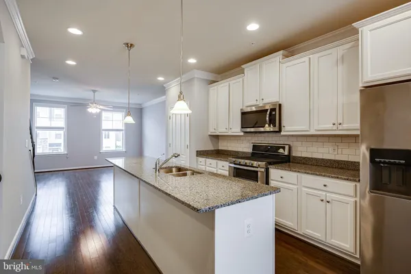 $2,850 | 833 Jarrett Lane, Glen Burnie, MD 21060