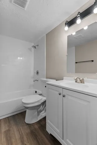 $89,900 | 208 St Christopher Drive, Cahokia, IL 62206