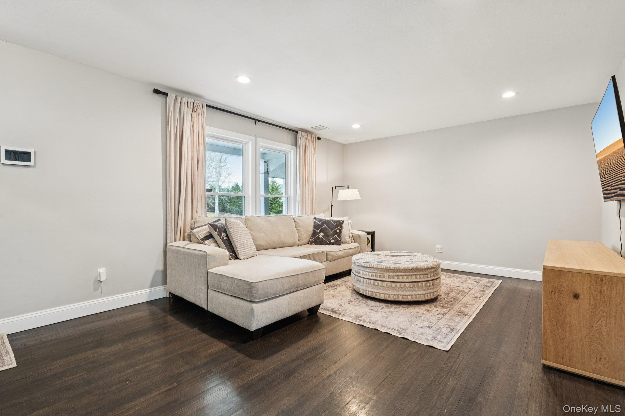 65 Beachfern Road Center Moriches, NY 11934 - Photo 4 of 26