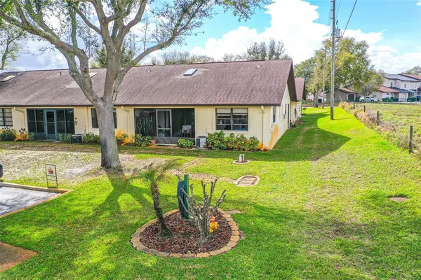 $172,500 | 15 Charlton Drive, Unit 15, Lake Placid, FL 33852