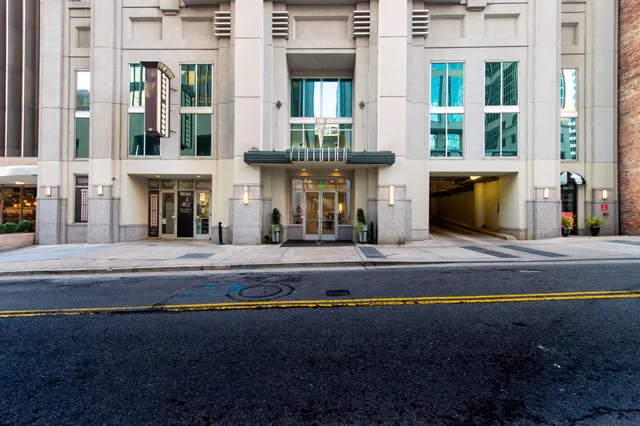 $2,200 | 415 Church Street, Unit 1204, Nashville, TN 37219