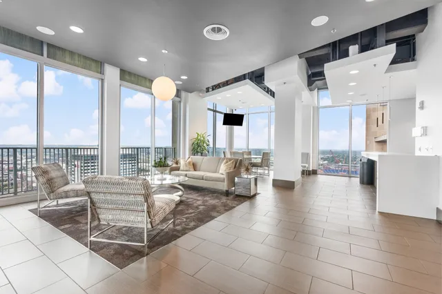 $2,200 | 415 Church Street, Unit 1204, Nashville, TN 37219