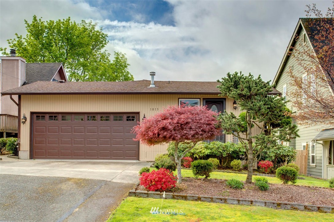 1013 North 33rd Street Renton, WA 98056 - Photo 1 of 23