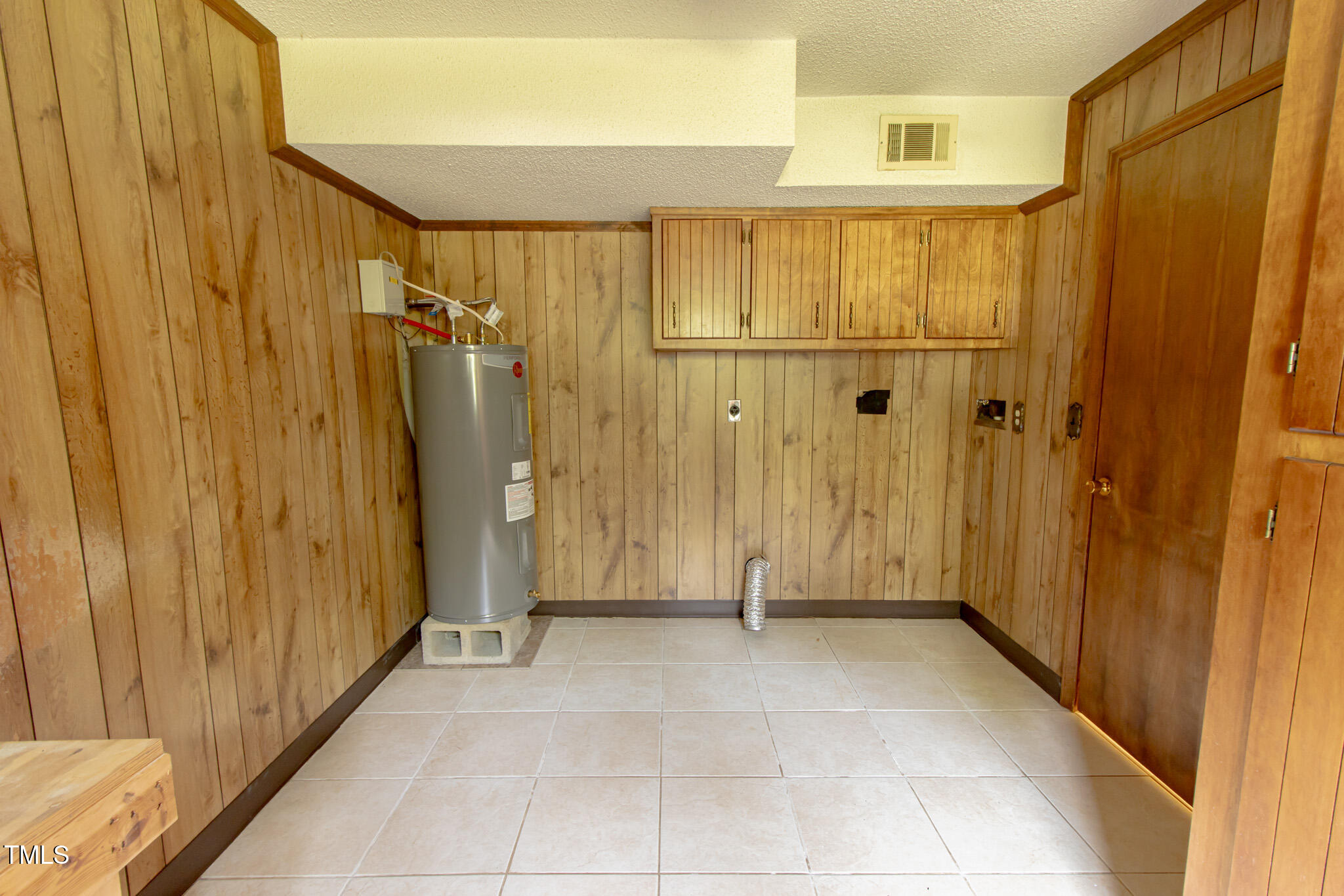 5504 Balsam Place Raleigh, NC 27603 - Photo 14 of 21 5504 Balsam-07