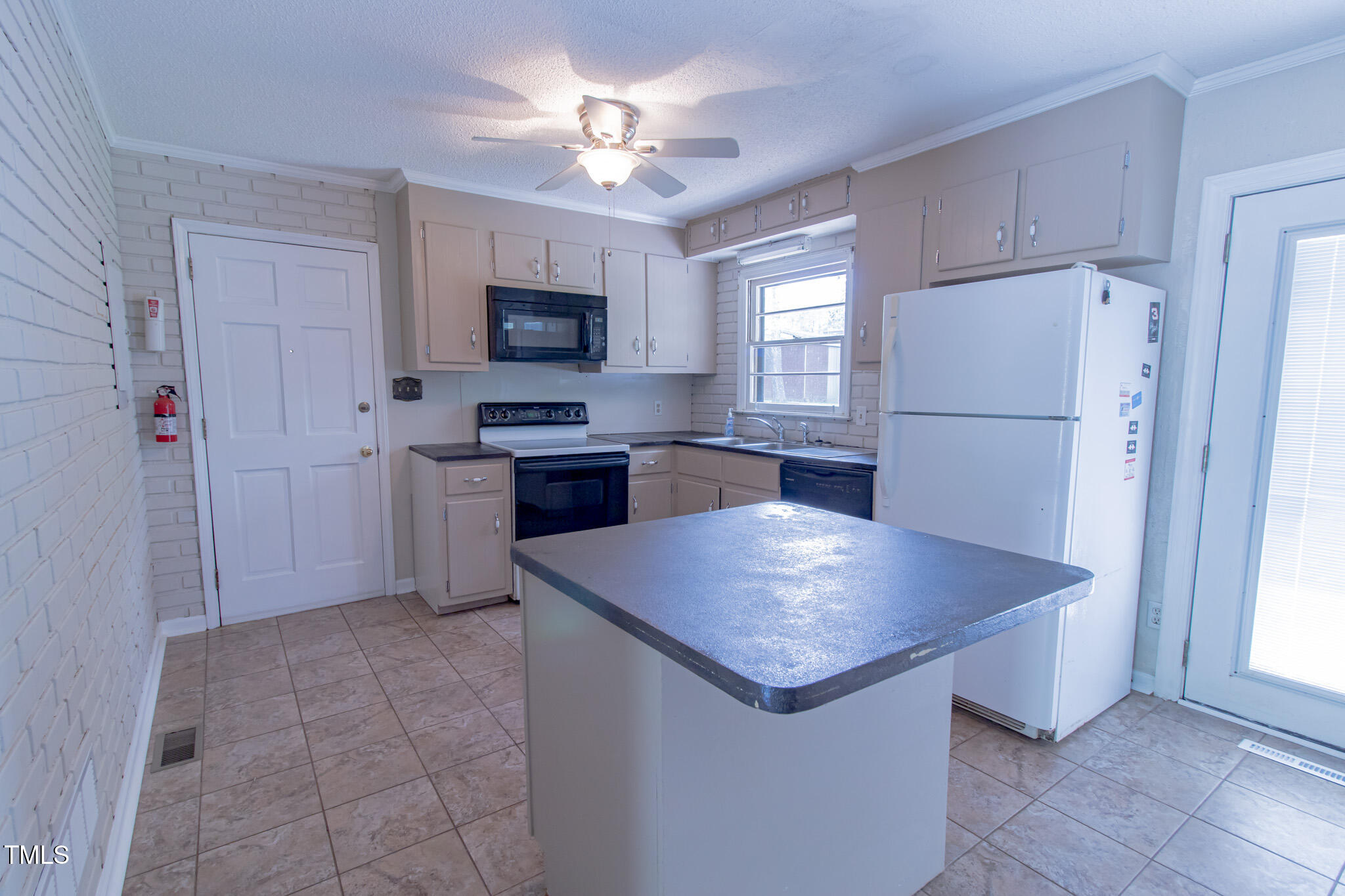 5504 Balsam Place Raleigh, NC 27603 - Photo 5 of 21 5504 Balsam-13