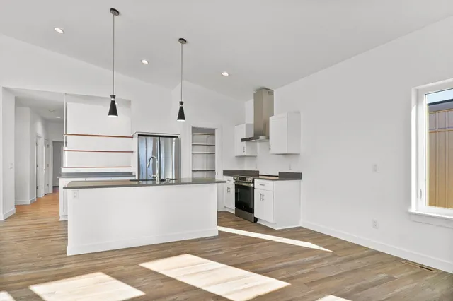 $379,900 | 104 Boneset, Poynette, WI 53955