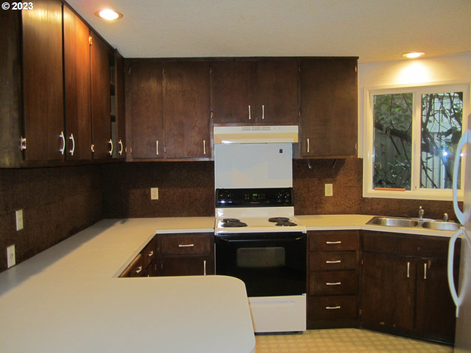 2570 Spring Boulevard Eugene, OR 97403 - Photo 27 of 35 Gallery Image 27