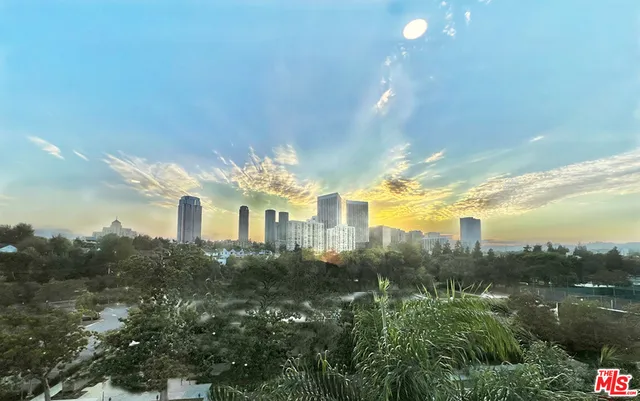 $8,495 | 468 South Roxbury Drive, Unit PH, Beverly Hills, CA 90212