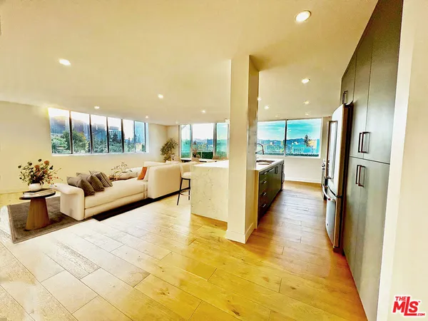 $8,495 | 468 South Roxbury Drive, Unit PH, Beverly Hills, CA 90212