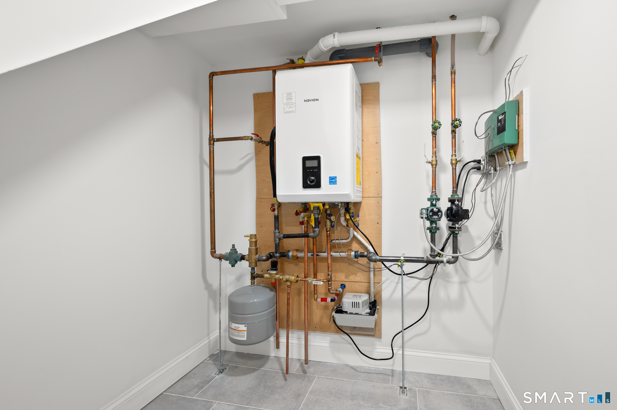 42 Keene Place Farmington, CT 06085 - Photo 32 of 37