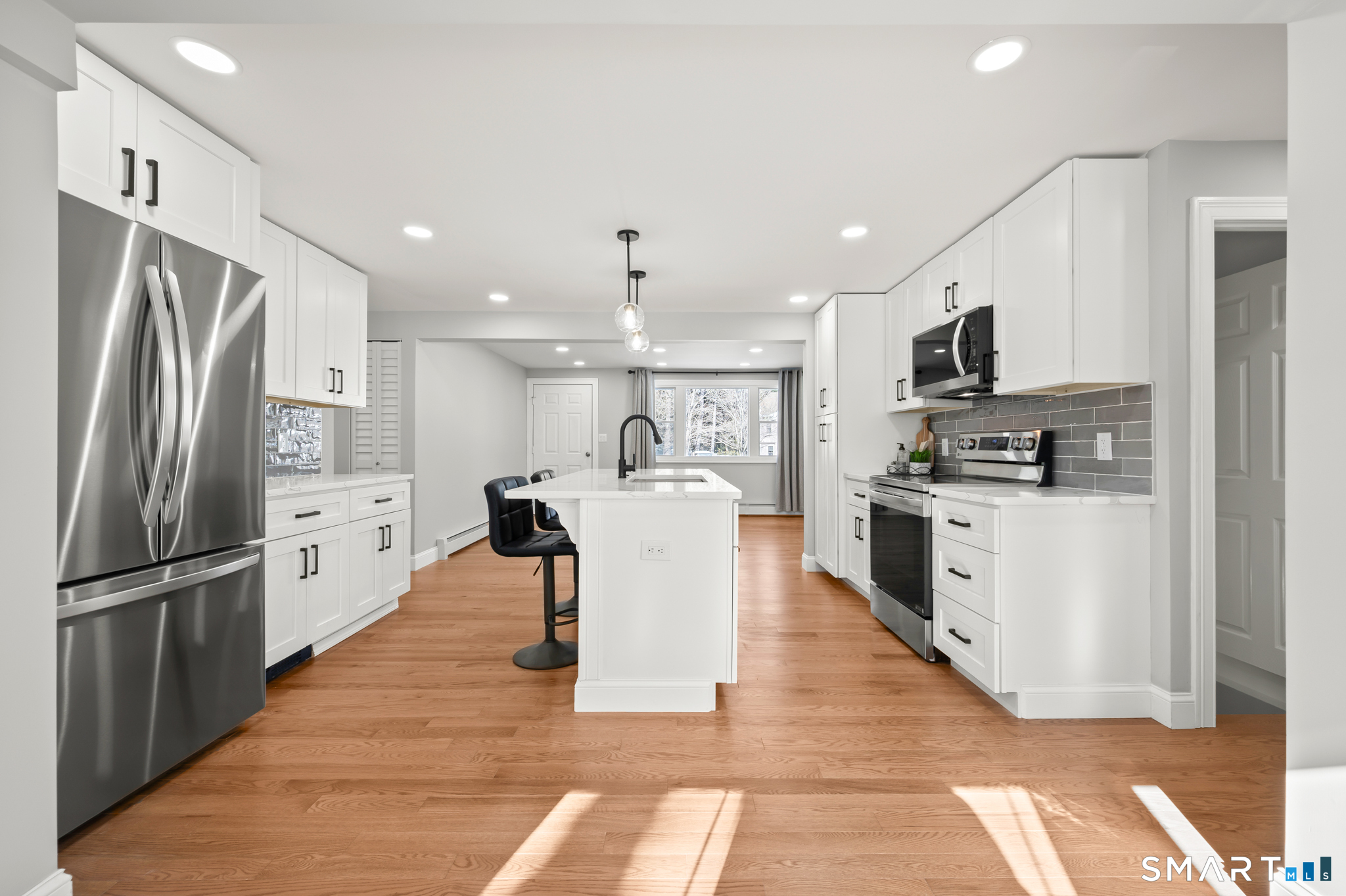 42 Keene Place Farmington, CT 06085 - Photo 9 of 37