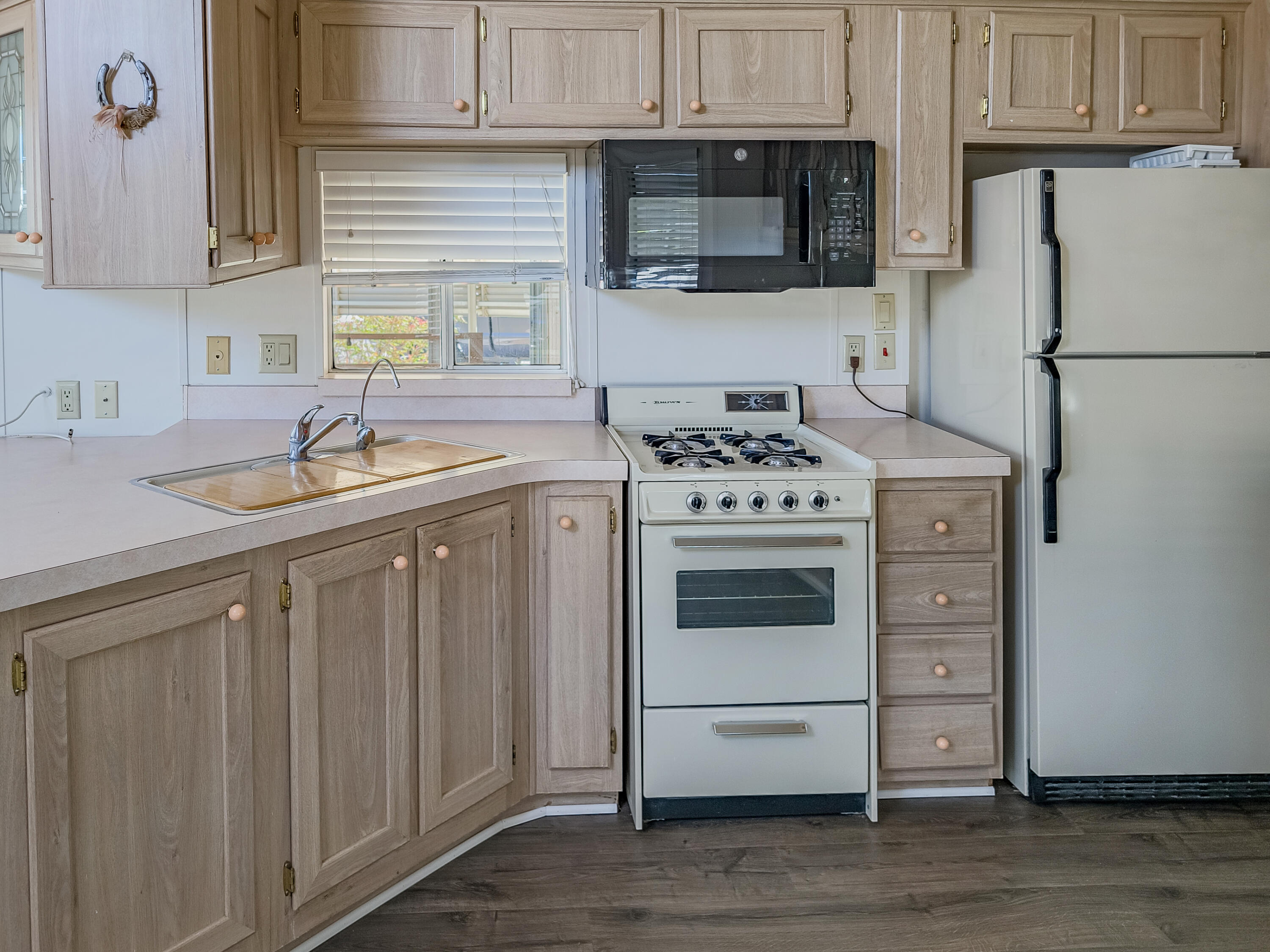 70200 Dillon Road, Unit 1 Desert Hot Springs, CA 92241 - Photo 16 of 23 16