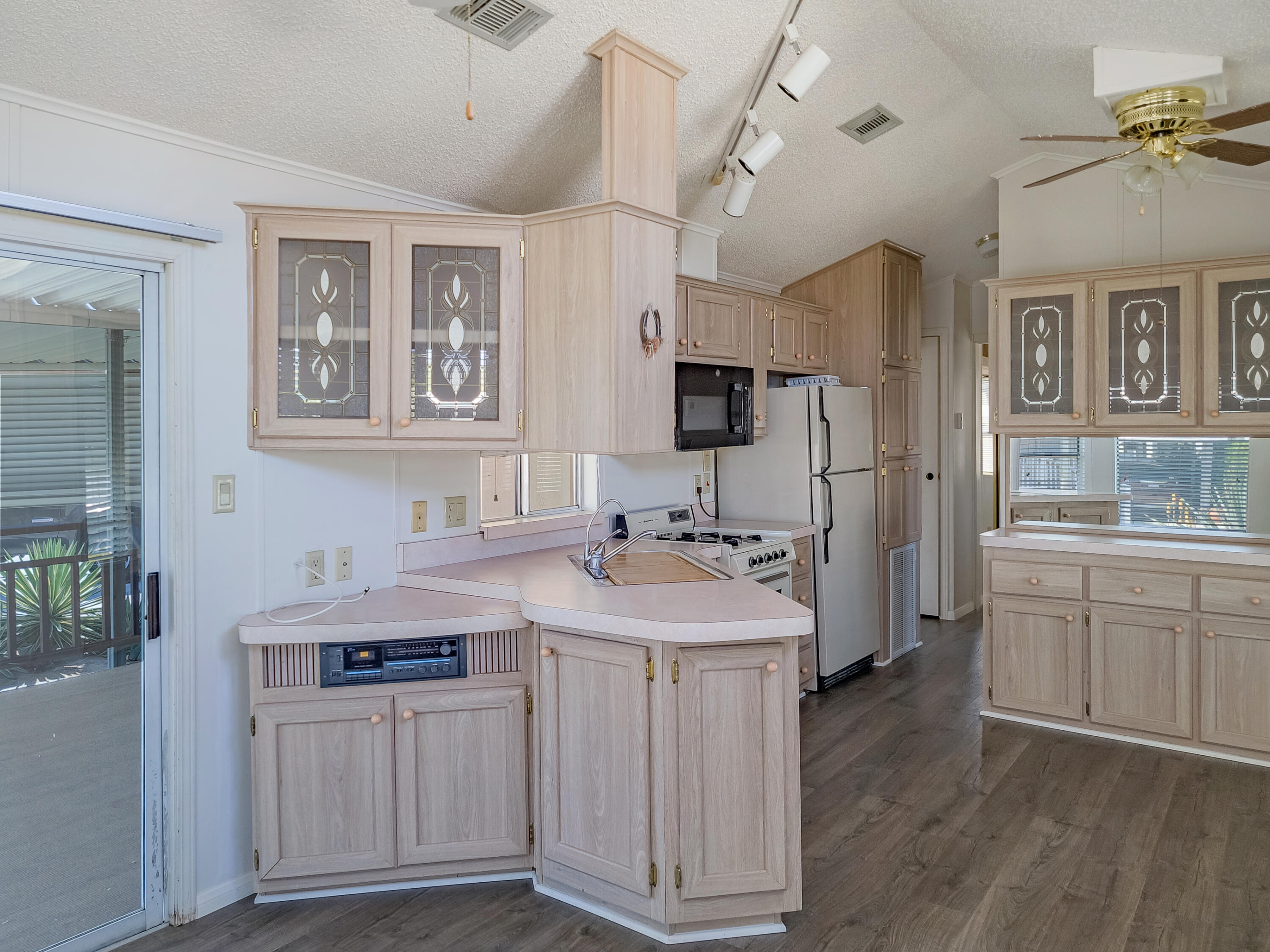 70200 Dillon Road, Unit 1 Desert Hot Springs, CA 92241 - Photo 18 of 23 18