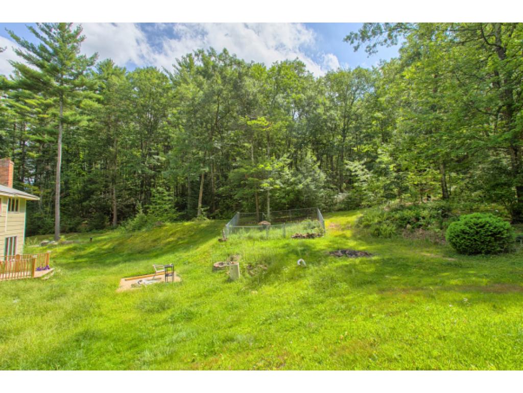 11 Hayden Road Pelham, NH 03076 - Photo 4 of 19