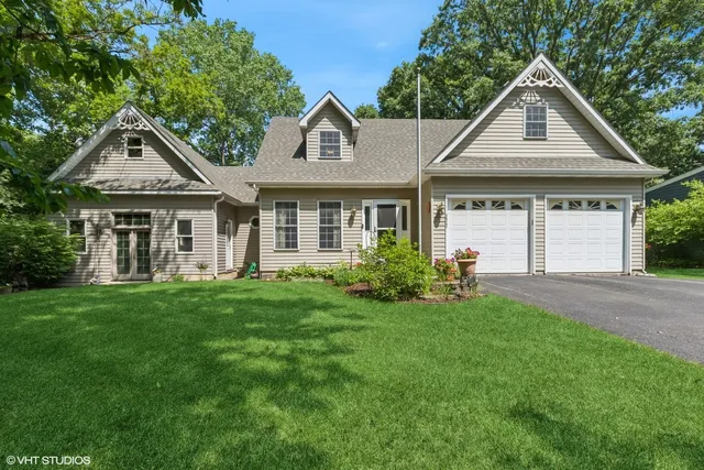 $439,000 | 36497 North Hawthorne Lane, Ingleside, IL 60041