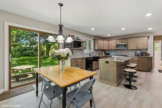 $439,000 | 36497 North Hawthorne Lane, Ingleside, IL 60041