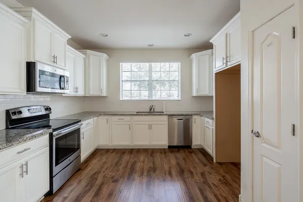 $2,295 | 1055 South Reber Avenue, Gilbert, AZ 85296