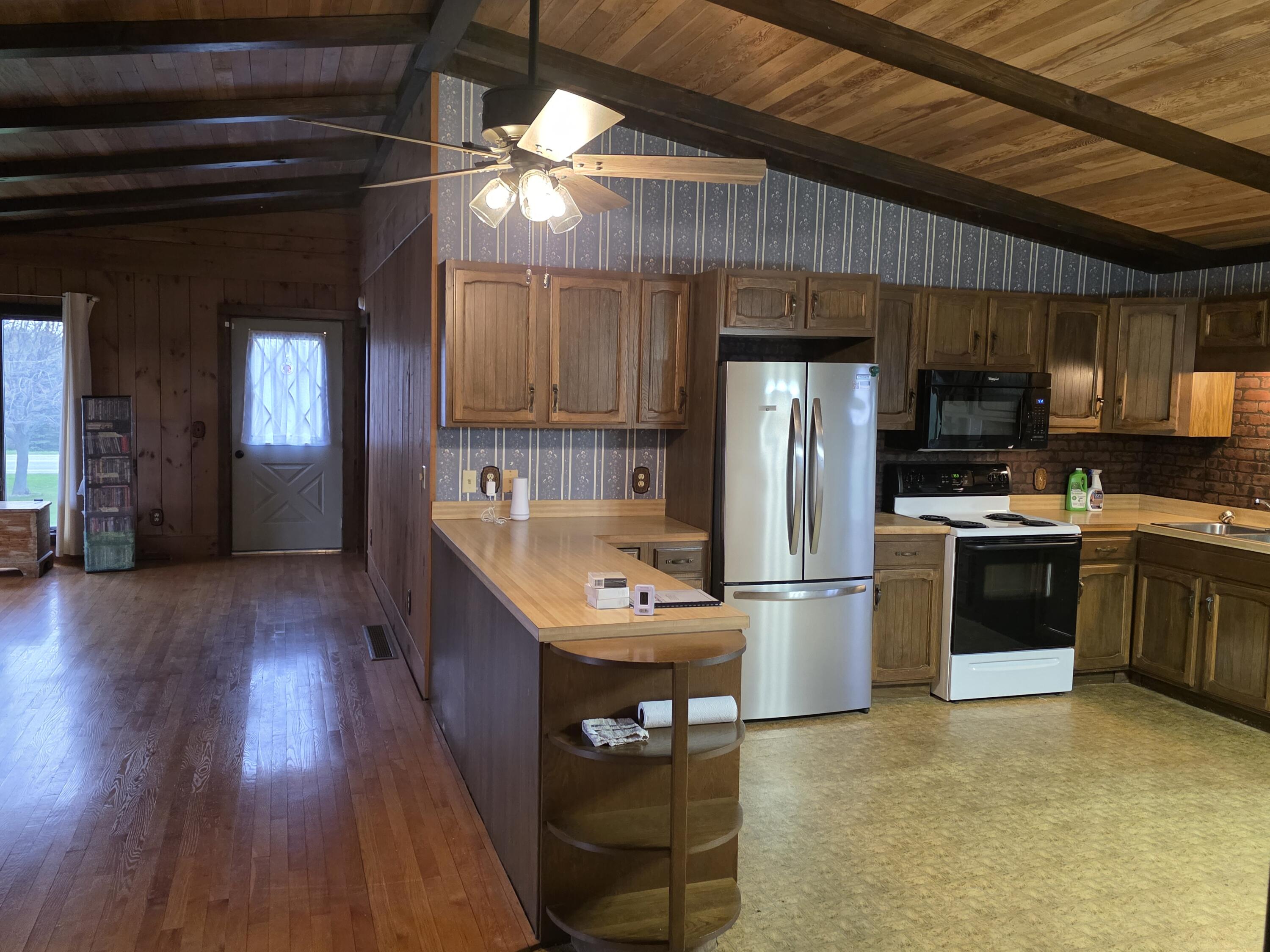 4577 West Angling Road Ludington, MI 49431 - Photo 17 of 23 20250427_195413