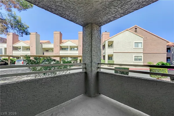 $1,495 | 5018 South Rainbow Boulevard, Unit 104, Las Vegas, NV 89118