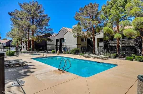 $1,495 | 5018 South Rainbow Boulevard, Unit 104, Las Vegas, NV 89118