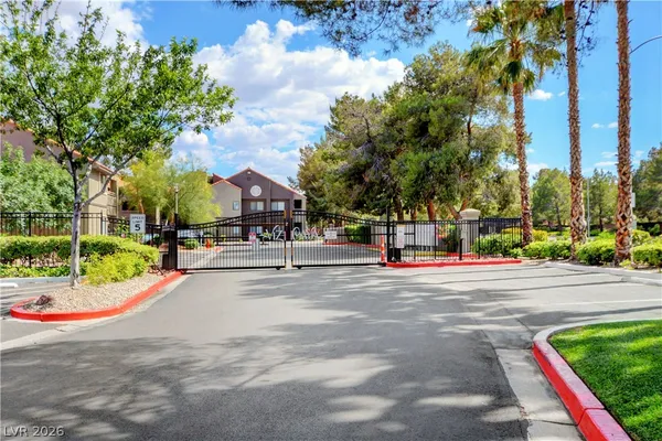 $1,495 | 5018 South Rainbow Boulevard, Unit 104, Las Vegas, NV 89118