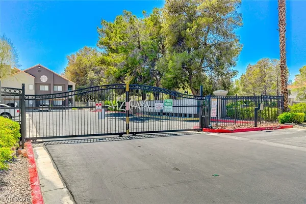 $1,495 | 5018 South Rainbow Boulevard, Unit 104, Las Vegas, NV 89118