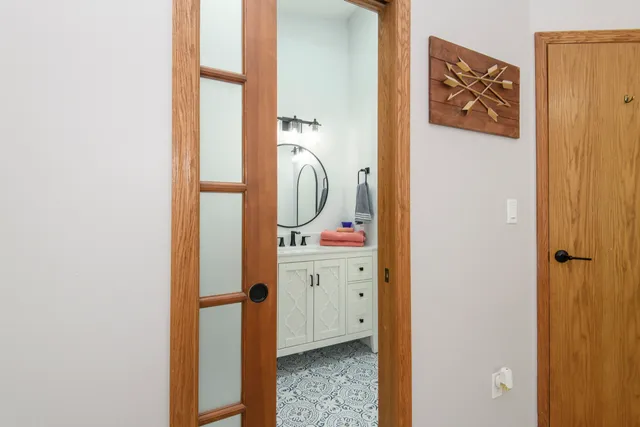 $337,700 | 5422 Somerset Lane South, Greenfield, WI 53221