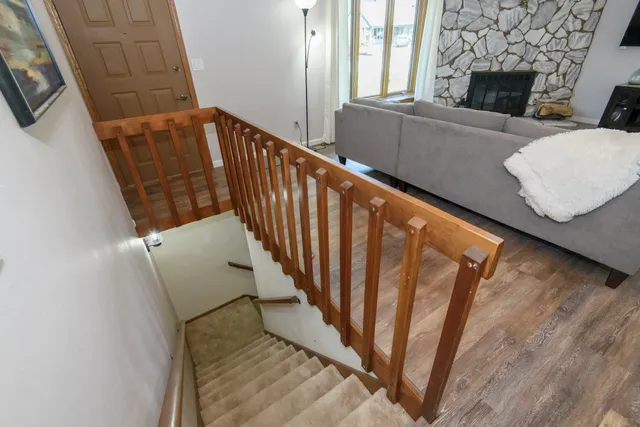 $337,700 | 5422 Somerset Lane South, Greenfield, WI 53221