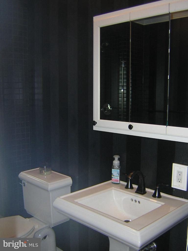 18 Idolstone Road Levittown, PA 19057 - Photo 20 of 28 Upstairs Bathroom